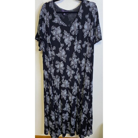 ROAMAN'S Plus 26/28 Black White Floral Flutter Short Sleeve Crinkle Vneck Dress - Picture 1 of 4